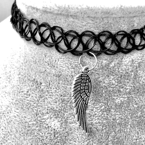 Henna Tattoo Choker w/Hanging Angel Wing - Picture 3 of 3